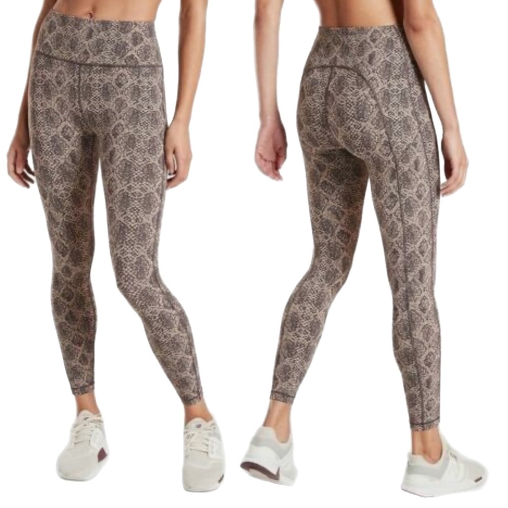 Athleta Ultimate Stash Pocket 7/8 Tight